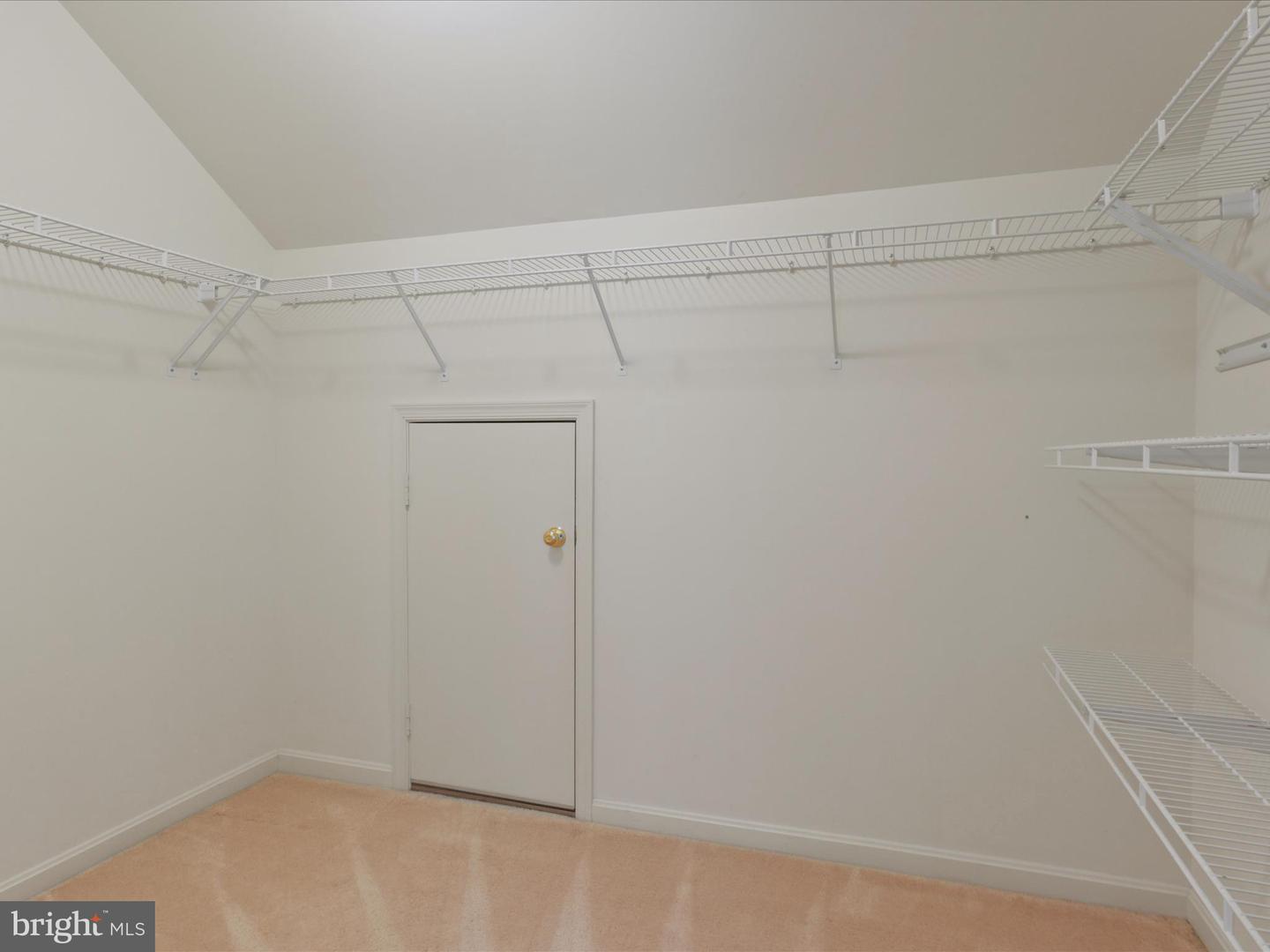 17584 WADELL CT, HAMILTON, Virginia 20158, 4 Bedrooms Bedrooms, ,2 BathroomsBathrooms,Residential,For sale,17584 WADELL CT,VALO2109470 MLS # VALO2109470