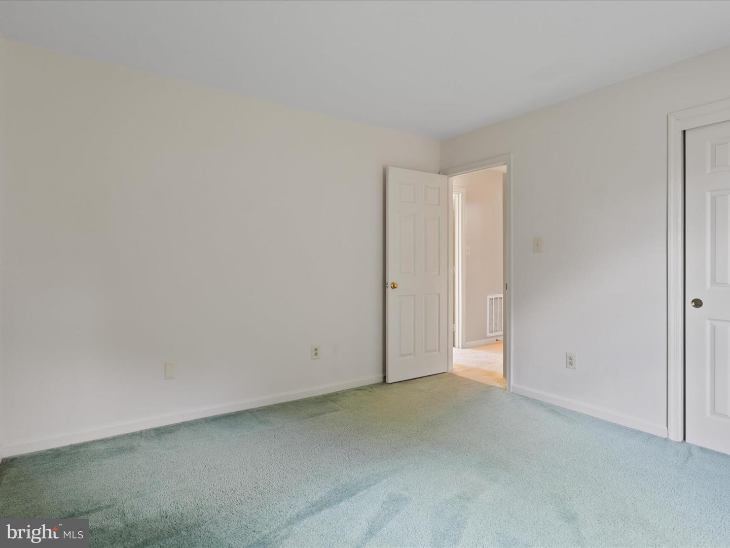 17584 WADELL CT, HAMILTON, Virginia 20158, 4 Bedrooms Bedrooms, ,2 BathroomsBathrooms,Residential,For sale,17584 WADELL CT,VALO2109470 MLS # VALO2109470