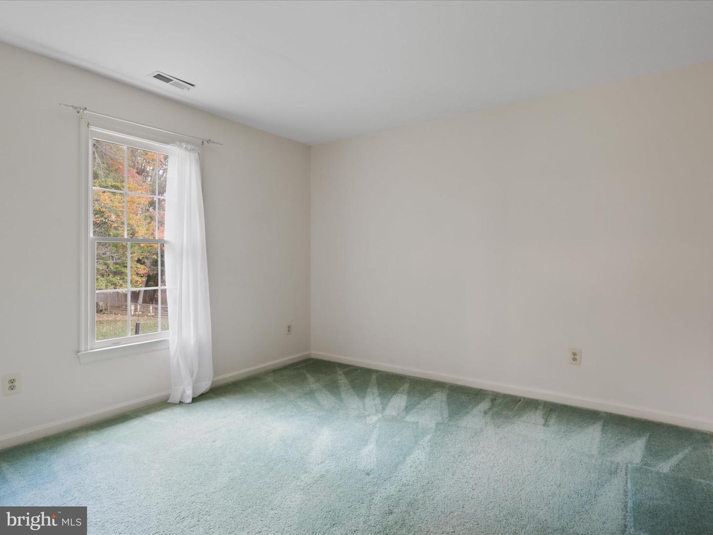 17584 WADELL CT, HAMILTON, Virginia 20158, 4 Bedrooms Bedrooms, ,2 BathroomsBathrooms,Residential,For sale,17584 WADELL CT,VALO2109470 MLS # VALO2109470