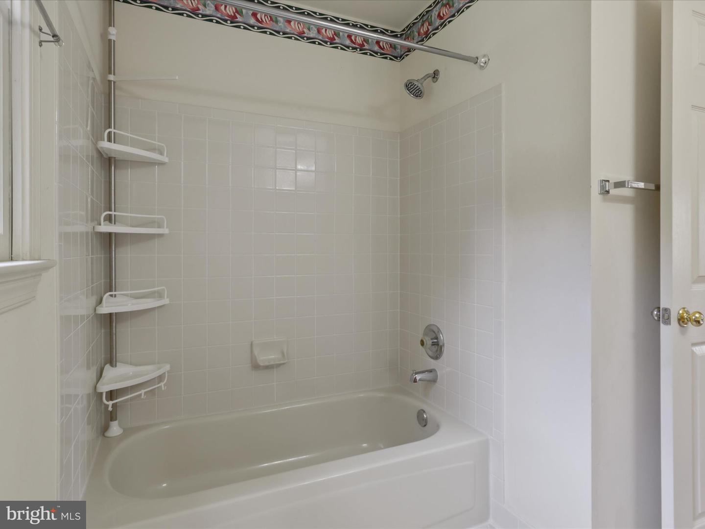 17584 WADELL CT, HAMILTON, Virginia 20158, 4 Bedrooms Bedrooms, ,2 BathroomsBathrooms,Residential,For sale,17584 WADELL CT,VALO2109470 MLS # VALO2109470