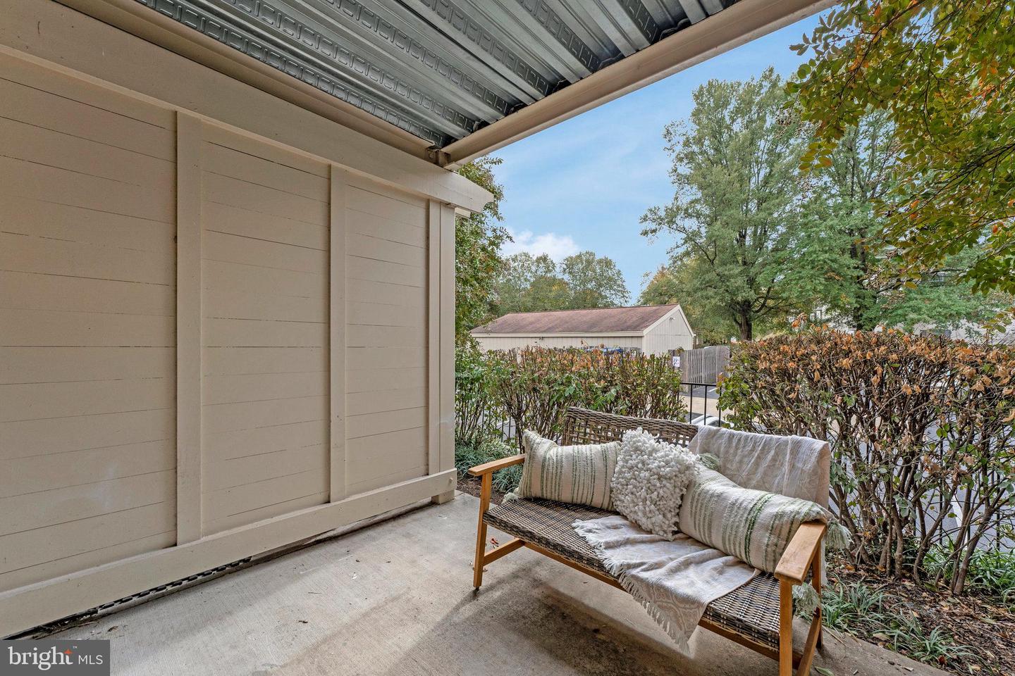 5778-B REXFORD CT #5778B, SPRINGFIELD, Virginia 22152, 2 Bedrooms Bedrooms, ,2 BathroomsBathrooms,Residential,For sale,5778-B REXFORD CT #5778B,VAFX2275790 MLS # VAFX2275790