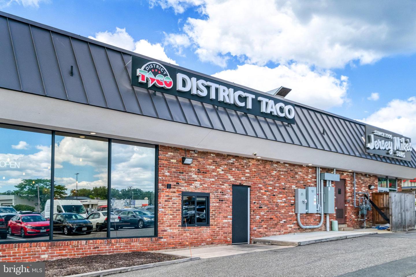 5778-B REXFORD CT #5778B, SPRINGFIELD, Virginia 22152, 2 Bedrooms Bedrooms, ,2 BathroomsBathrooms,Residential,For sale,5778-B REXFORD CT #5778B,VAFX2275790 MLS # VAFX2275790