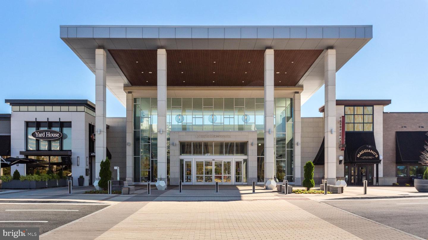 5778-B REXFORD CT #5778B, SPRINGFIELD, Virginia 22152, 2 Bedrooms Bedrooms, ,2 BathroomsBathrooms,Residential,For sale,5778-B REXFORD CT #5778B,VAFX2275790 MLS # VAFX2275790