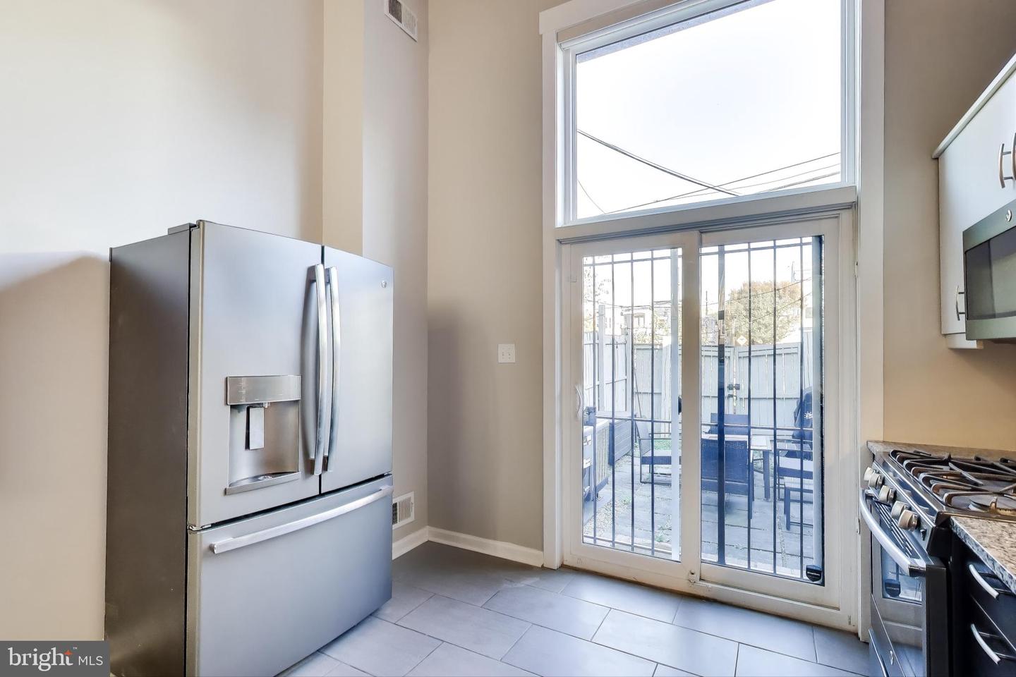 1238 LINDEN PL NE, WASHINGTON, District Of Columbia 20002, 2 Bedrooms Bedrooms, ,1 BathroomBathrooms,Residential,For sale,1238 LINDEN PL NE,DCDC2228450 MLS # DCDC2228450