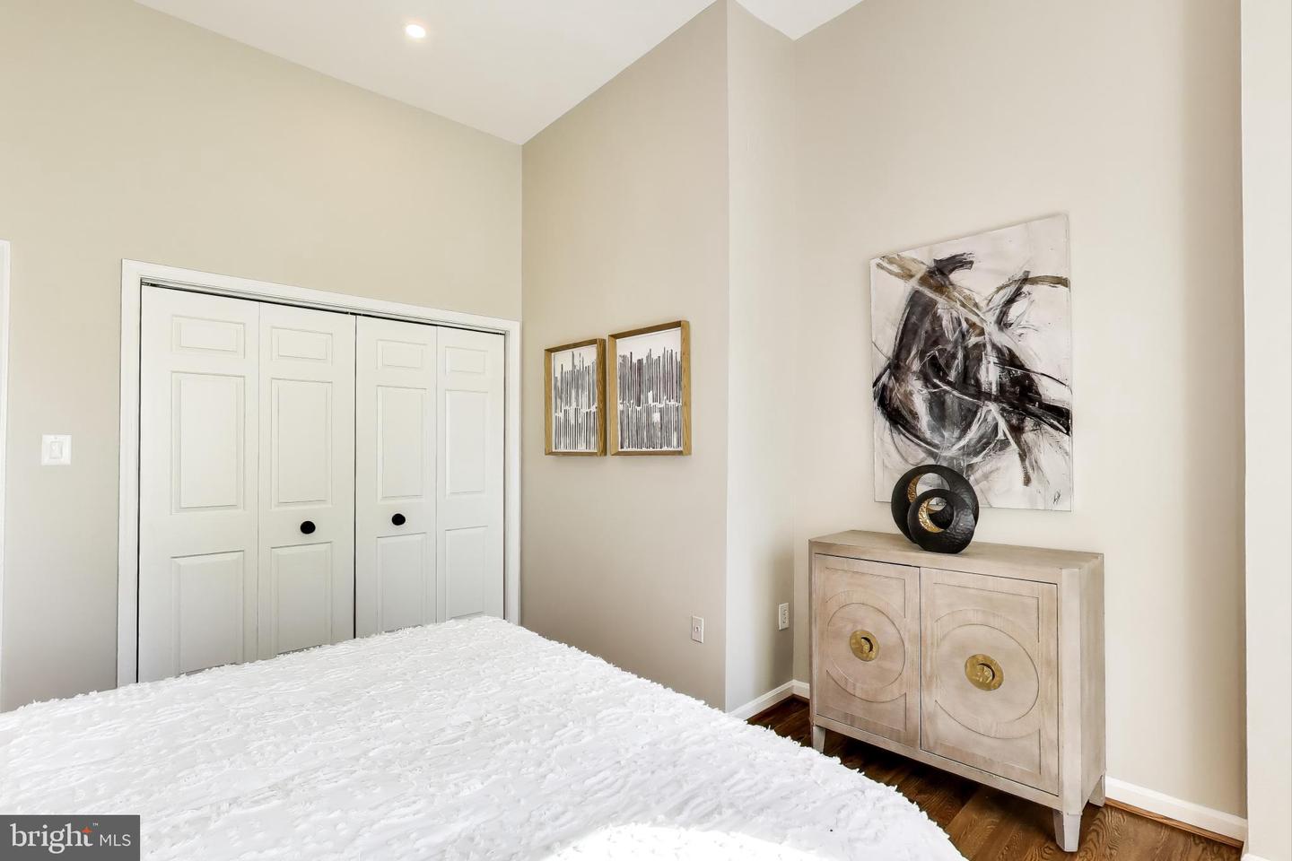 1238 LINDEN PL NE, WASHINGTON, District Of Columbia 20002, 2 Bedrooms Bedrooms, ,1 BathroomBathrooms,Residential,For sale,1238 LINDEN PL NE,DCDC2228450 MLS # DCDC2228450