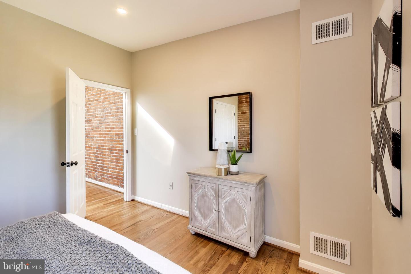 1238 LINDEN PL NE, WASHINGTON, District Of Columbia 20002, 2 Bedrooms Bedrooms, ,1 BathroomBathrooms,Residential,For sale,1238 LINDEN PL NE,DCDC2228450 MLS # DCDC2228450