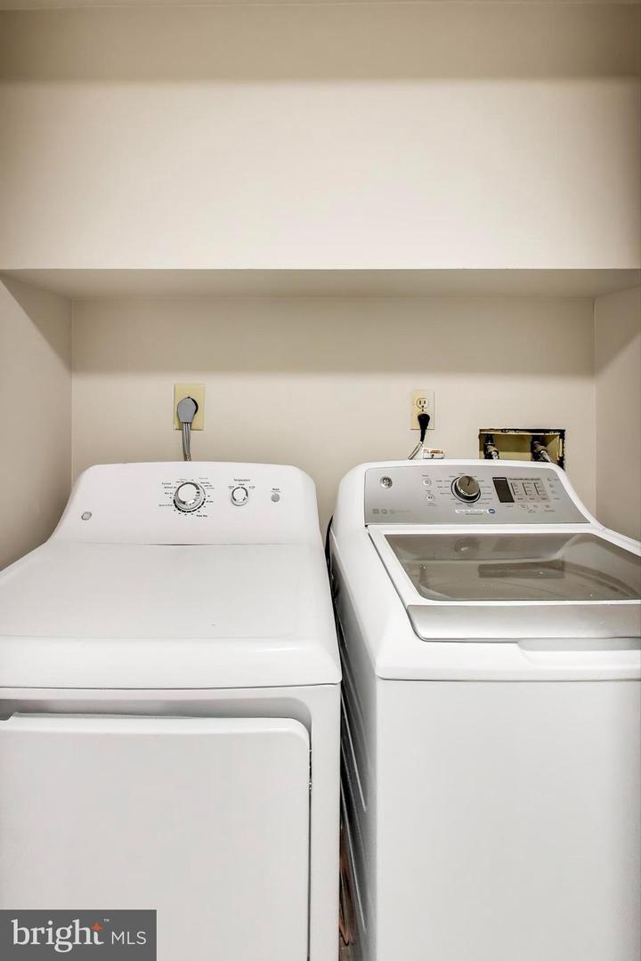 1238 LINDEN PL NE, WASHINGTON, District Of Columbia 20002, 2 Bedrooms Bedrooms, ,1 BathroomBathrooms,Residential,For sale,1238 LINDEN PL NE,DCDC2228450 MLS # DCDC2228450