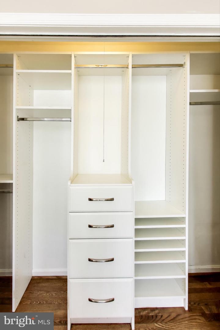 1238 LINDEN PL NE, WASHINGTON, District Of Columbia 20002, 2 Bedrooms Bedrooms, ,1 BathroomBathrooms,Residential,For sale,1238 LINDEN PL NE,DCDC2228450 MLS # DCDC2228450