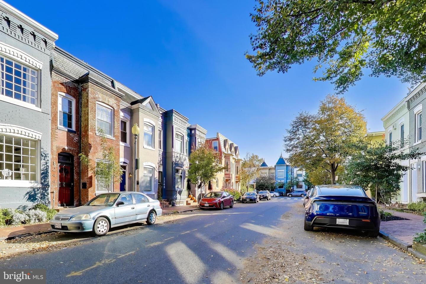 1238 LINDEN PL NE, WASHINGTON, District Of Columbia 20002, 2 Bedrooms Bedrooms, ,1 BathroomBathrooms,Residential,For sale,1238 LINDEN PL NE,DCDC2228450 MLS # DCDC2228450