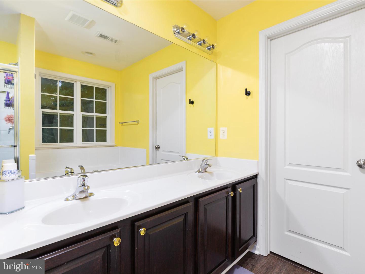 112 COUNTRY CLUB DR, CROSS JUNCTION, Virginia 22625, 4 Bedrooms Bedrooms, 9 Rooms Rooms,4 BathroomsBathrooms,Residential,For sale,112 COUNTRY CLUB DR,VAFV2037544 MLS # VAFV2037544 112 COUNTRY CLUB DR, CROSS JUNCTION, Virginia 22625, 4 Bedrooms Bedrooms, 9 Rooms Rooms,4 BathroomsBathrooms,Residential,For sale,112 COUNTRY CLUB DR,VAFV2037544 MLS # VAFV2037544