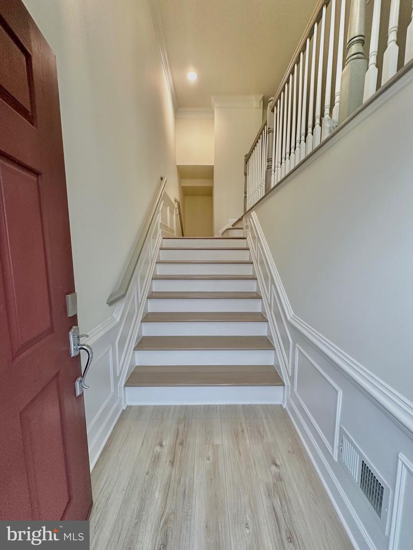 42904 BITTNER SQ, ASHBURN, Virginia 20148, 3 Bedrooms Bedrooms, ,3 BathroomsBathrooms,Residential,For sale,42904 BITTNER SQ,VALO2109366 MLS # VALO2109366