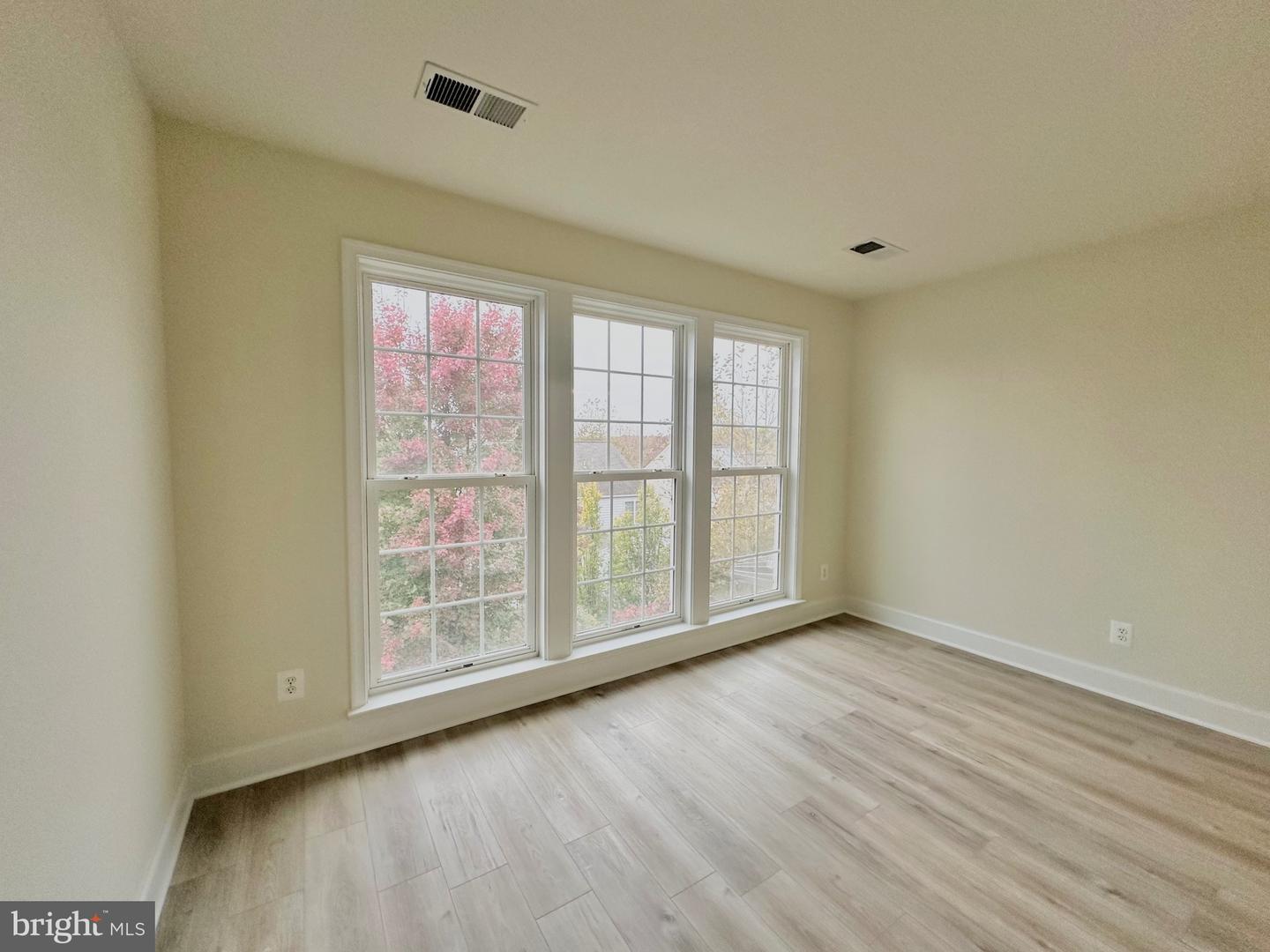 42904 BITTNER SQ, ASHBURN, Virginia 20148, 3 Bedrooms Bedrooms, ,3 BathroomsBathrooms,Residential,For sale,42904 BITTNER SQ,VALO2109366 MLS # VALO2109366