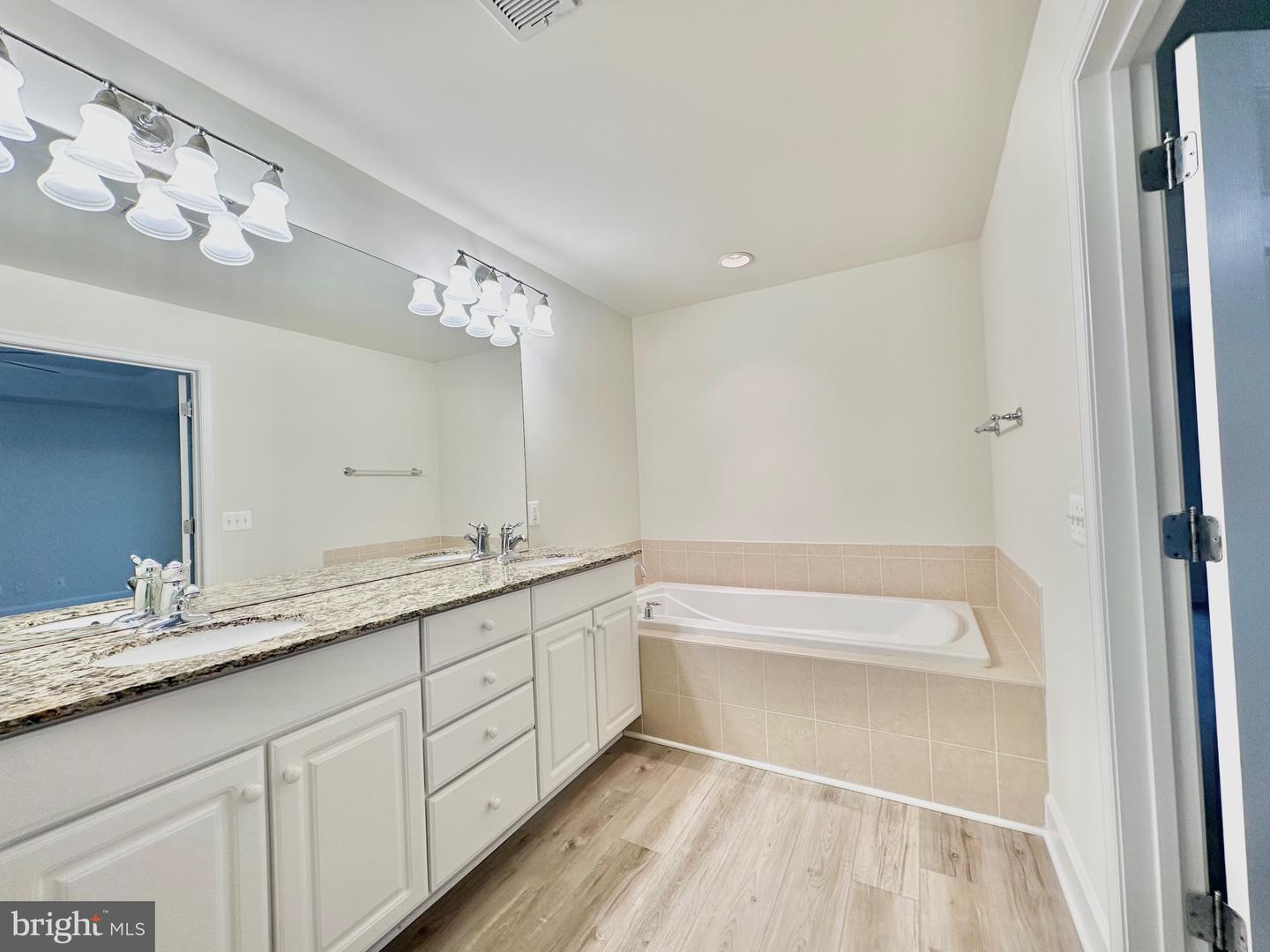 42904 BITTNER SQ, ASHBURN, Virginia 20148, 3 Bedrooms Bedrooms, ,3 BathroomsBathrooms,Residential,For sale,42904 BITTNER SQ,VALO2109366 MLS # VALO2109366