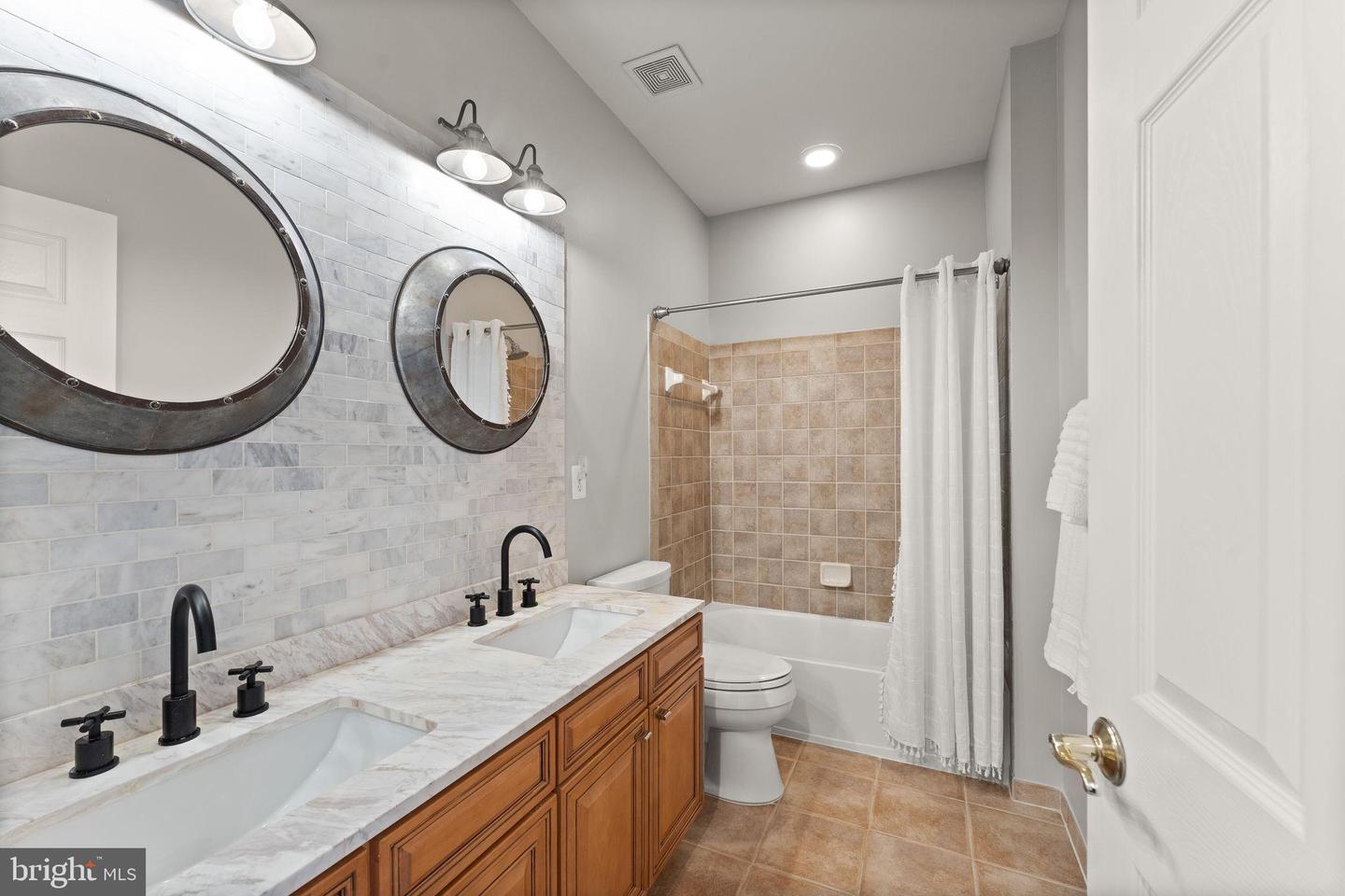 18212 CYPRESS POINT TER, LEESBURG, Virginia 20176, 5 Bedrooms Bedrooms, 16 Rooms Rooms,4 BathroomsBathrooms,Residential,For sale,18212 CYPRESS POINT TER,VALO2109370 MLS # VALO2109370