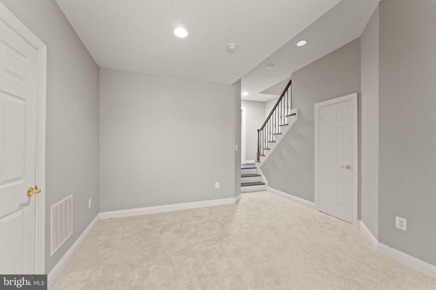 18212 CYPRESS POINT TER, LEESBURG, Virginia 20176, 5 Bedrooms Bedrooms, 16 Rooms Rooms,4 BathroomsBathrooms,Residential,For sale,18212 CYPRESS POINT TER,VALO2109370 MLS # VALO2109370