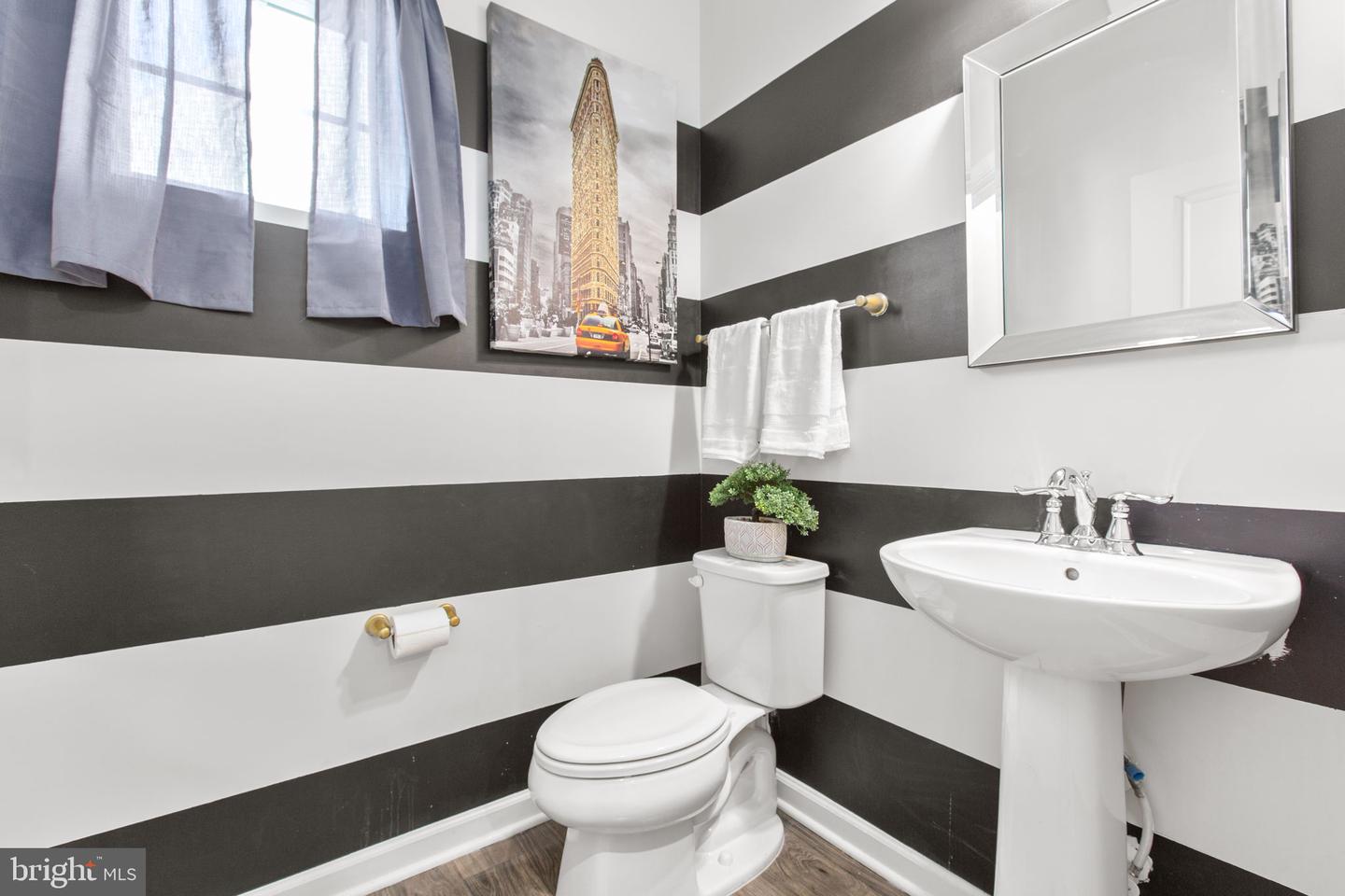 9405 WINTERCHASE CT, FREDERICKSBURG, Virginia 22407, 5 Bedrooms Bedrooms, ,3 BathroomsBathrooms,Residential,For sale,9405 WINTERCHASE CT,VASP2037122 MLS # VASP2037122