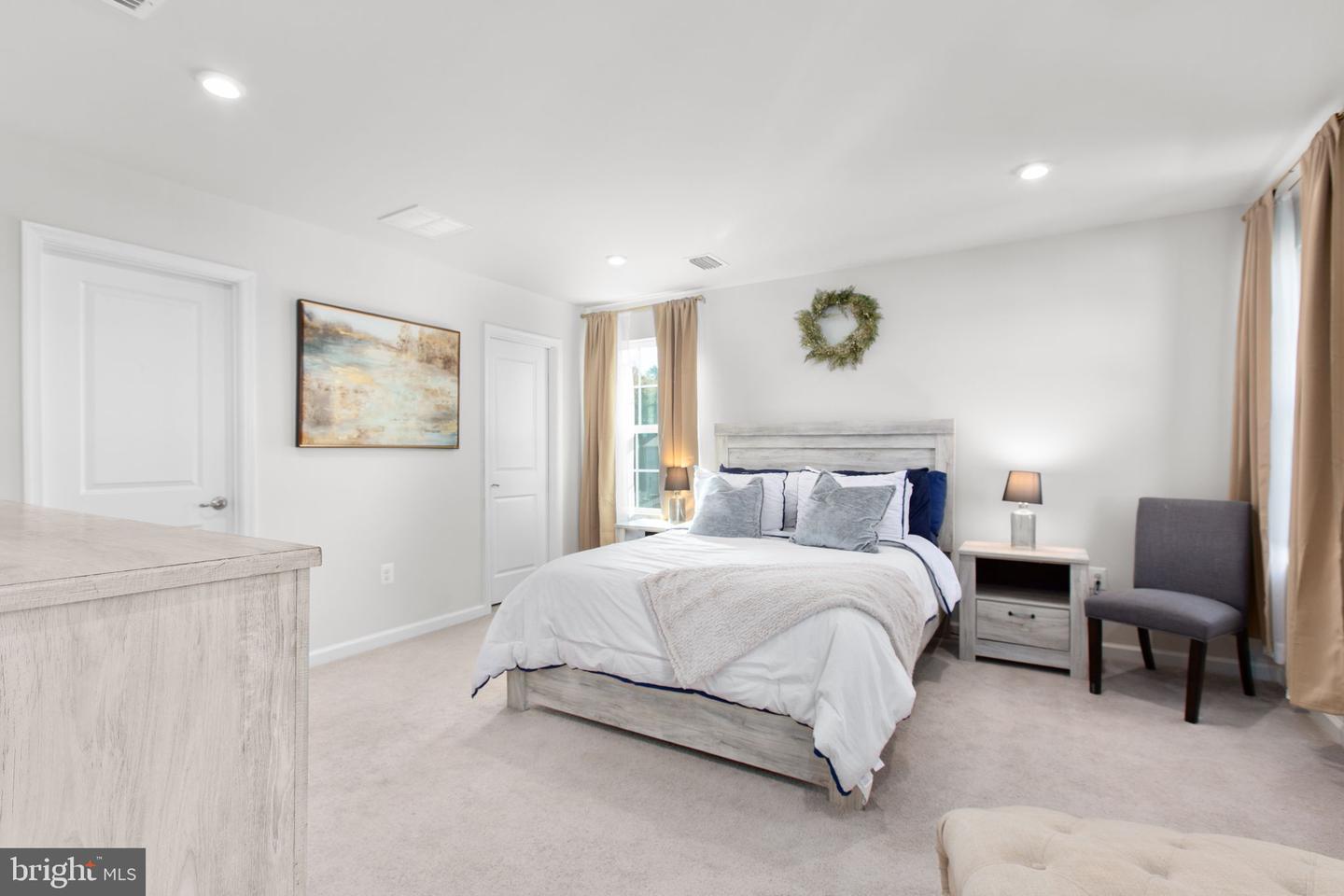 9405 WINTERCHASE CT, FREDERICKSBURG, Virginia 22407, 5 Bedrooms Bedrooms, ,3 BathroomsBathrooms,Residential,For sale,9405 WINTERCHASE CT,VASP2037122 MLS # VASP2037122