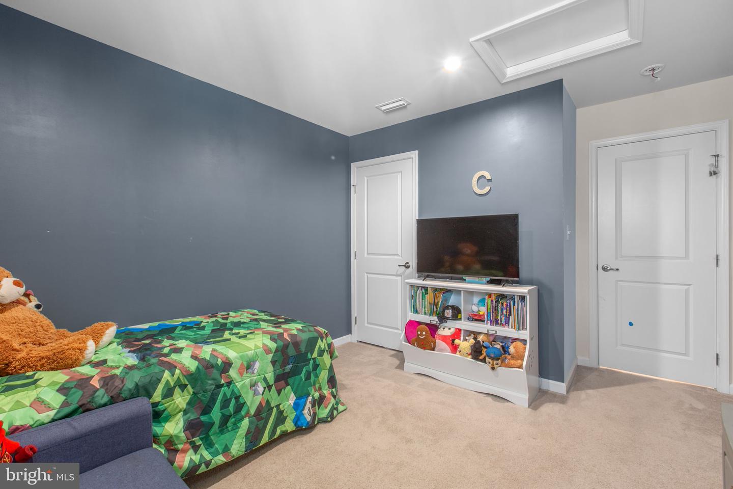 9405 WINTERCHASE CT, FREDERICKSBURG, Virginia 22407, 5 Bedrooms Bedrooms, ,3 BathroomsBathrooms,Residential,For sale,9405 WINTERCHASE CT,VASP2037122 MLS # VASP2037122