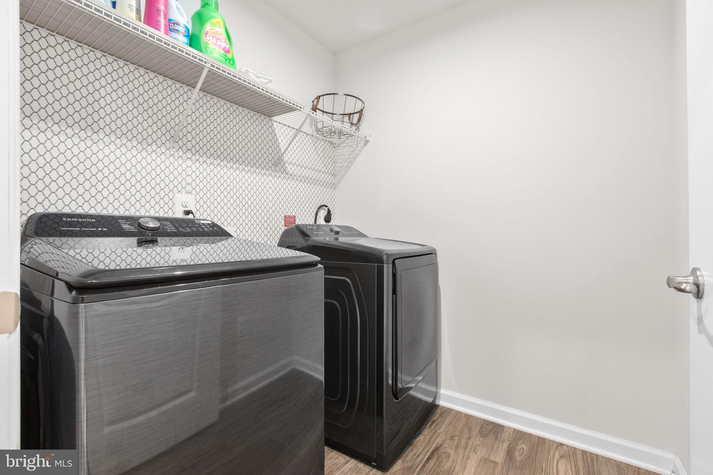 9405 WINTERCHASE CT, FREDERICKSBURG, Virginia 22407, 5 Bedrooms Bedrooms, ,3 BathroomsBathrooms,Residential,For sale,9405 WINTERCHASE CT,VASP2037122 MLS # VASP2037122