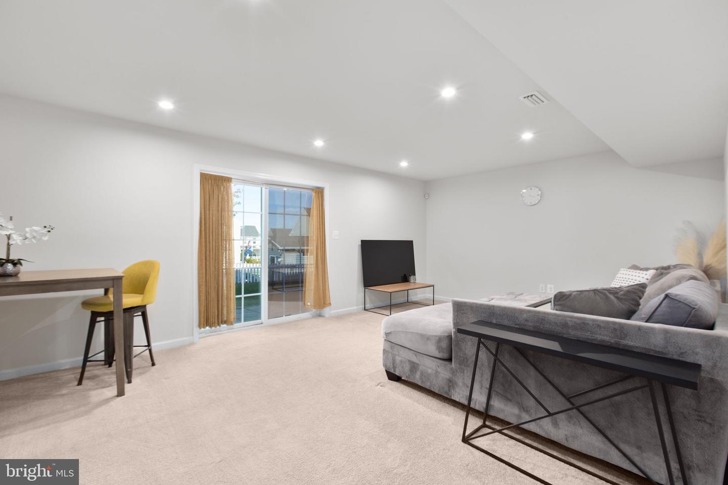 9405 WINTERCHASE CT, FREDERICKSBURG, Virginia 22407, 5 Bedrooms Bedrooms, ,3 BathroomsBathrooms,Residential,For sale,9405 WINTERCHASE CT,VASP2037122 MLS # VASP2037122