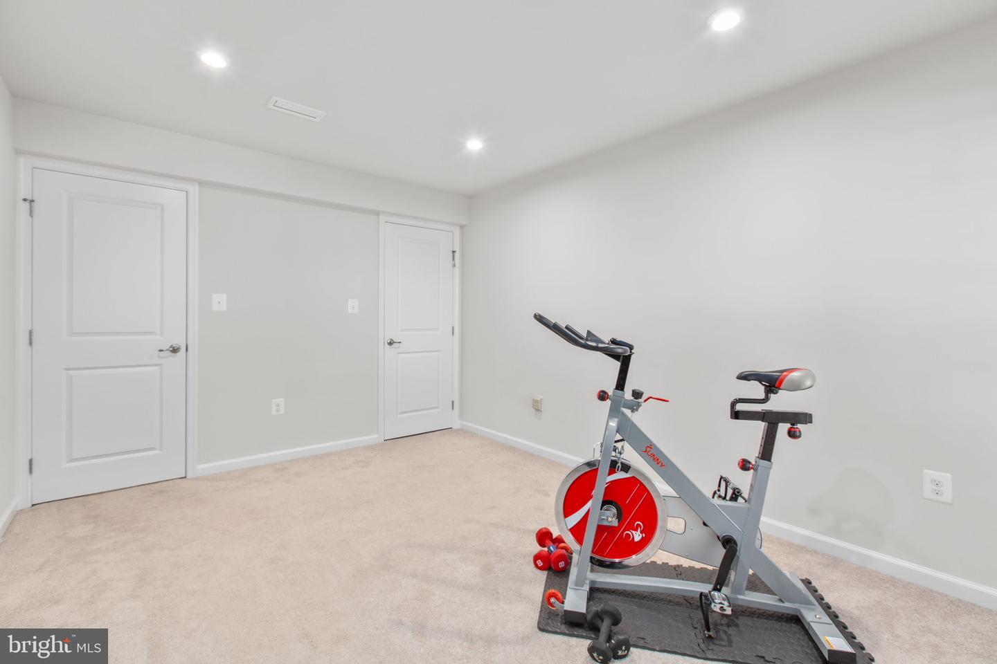 9405 WINTERCHASE CT, FREDERICKSBURG, Virginia 22407, 5 Bedrooms Bedrooms, ,3 BathroomsBathrooms,Residential,For sale,9405 WINTERCHASE CT,VASP2037122 MLS # VASP2037122