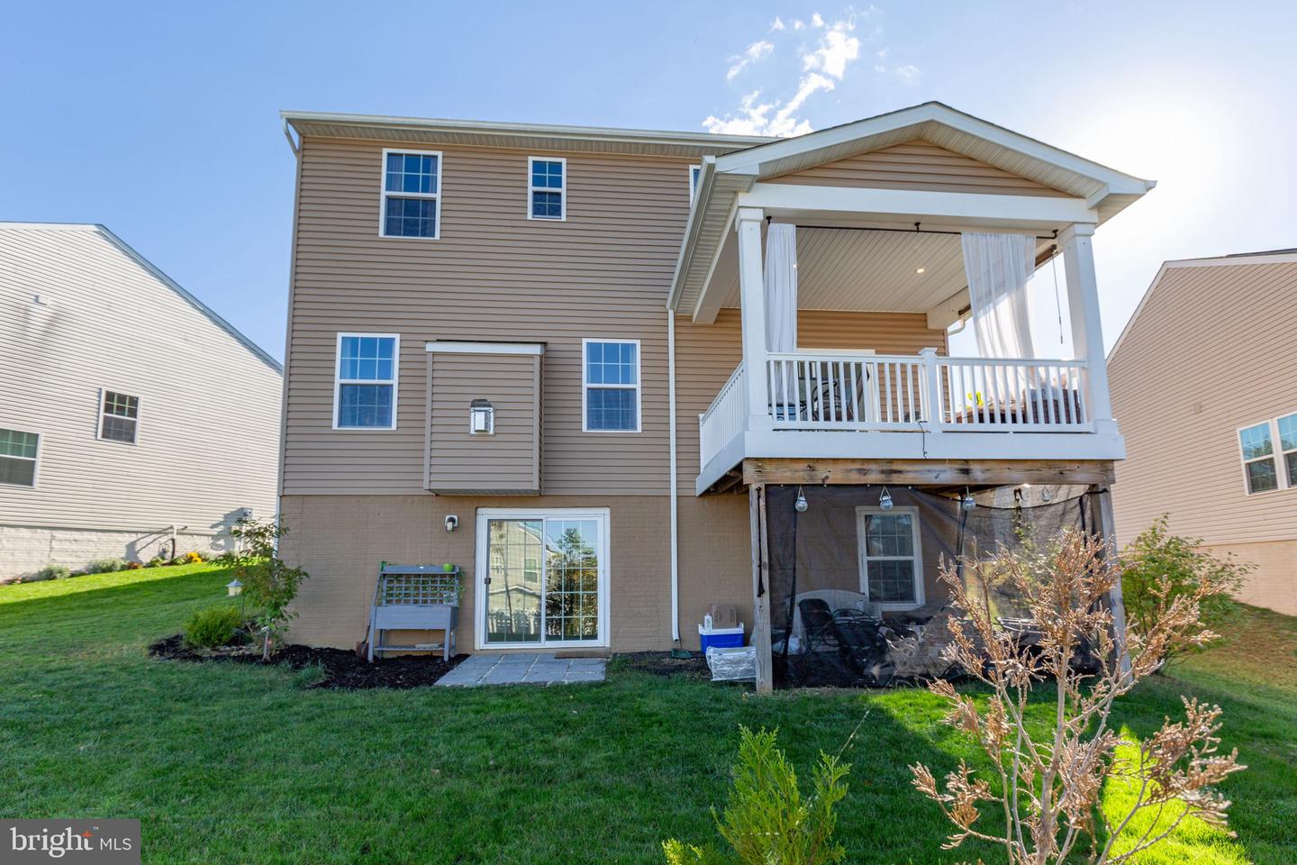 9405 WINTERCHASE CT, FREDERICKSBURG, Virginia 22407, 5 Bedrooms Bedrooms, ,3 BathroomsBathrooms,Residential,For sale,9405 WINTERCHASE CT,VASP2037122 MLS # VASP2037122