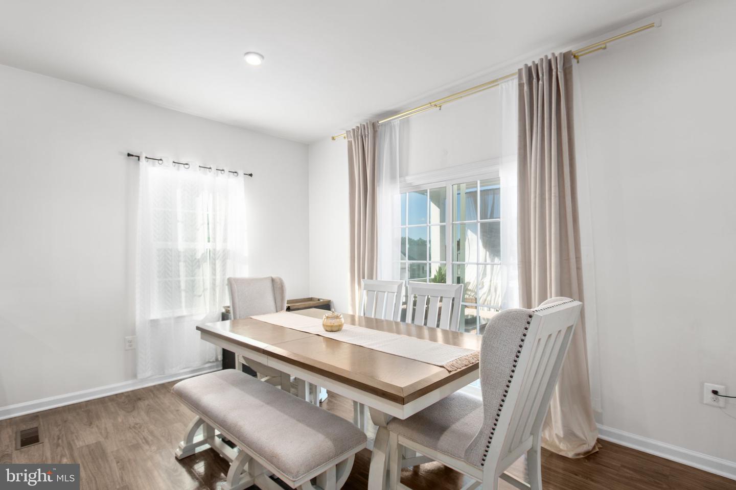 9405 WINTERCHASE CT, FREDERICKSBURG, Virginia 22407, 5 Bedrooms Bedrooms, ,3 BathroomsBathrooms,Residential,For sale,9405 WINTERCHASE CT,VASP2037122 MLS # VASP2037122