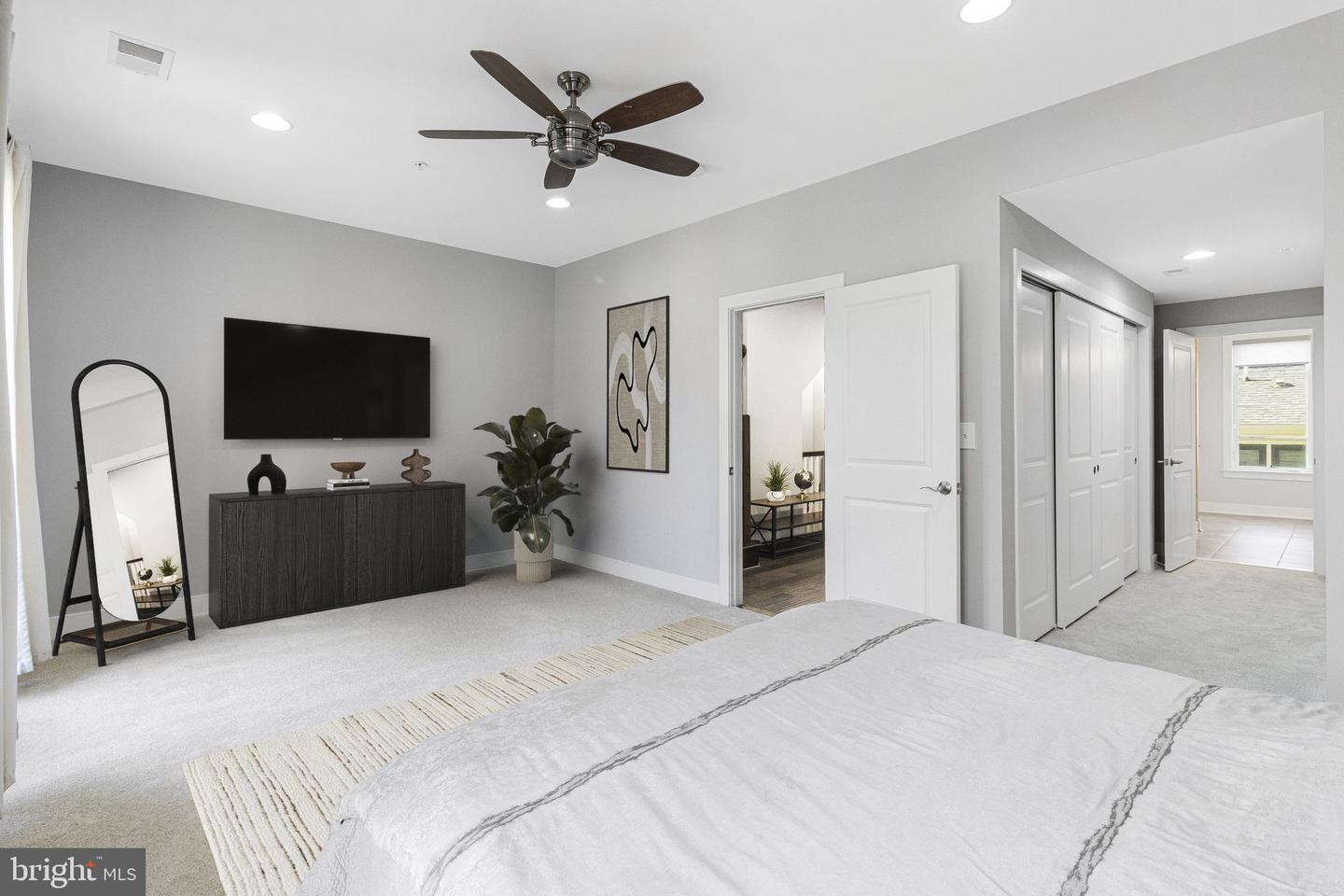 2102 MAIN LINE BLVD, ALEXANDRIA, Virginia 22301, 5 Bedrooms Bedrooms, ,4 BathroomsBathrooms,Residential,For sale,2102 MAIN LINE BLVD,VAAX2051094 MLS # VAAX2051094