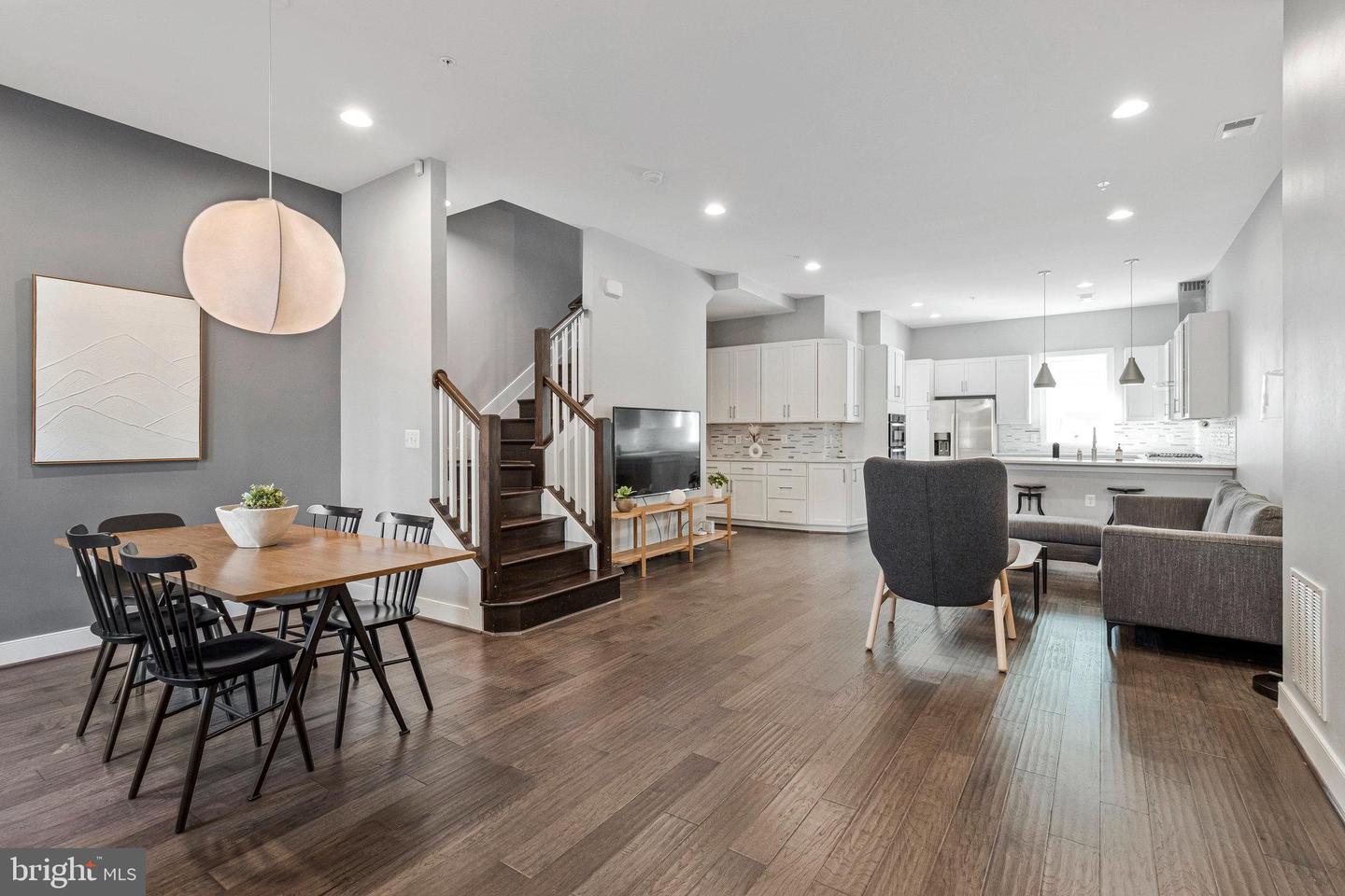 2102 MAIN LINE BLVD, ALEXANDRIA, Virginia 22301, 5 Bedrooms Bedrooms, ,4 BathroomsBathrooms,Residential,For sale,2102 MAIN LINE BLVD,VAAX2051094 MLS # VAAX2051094