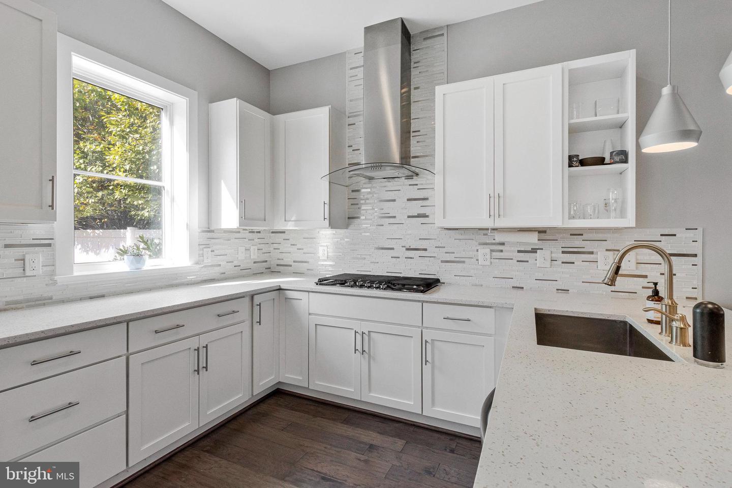 2102 MAIN LINE BLVD, ALEXANDRIA, Virginia 22301, 5 Bedrooms Bedrooms, ,4 BathroomsBathrooms,Residential,For sale,2102 MAIN LINE BLVD,VAAX2051094 MLS # VAAX2051094