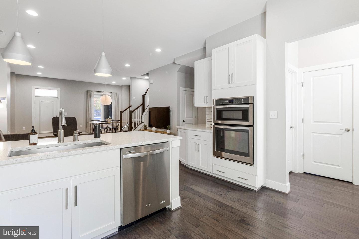 2102 MAIN LINE BLVD, ALEXANDRIA, Virginia 22301, 5 Bedrooms Bedrooms, ,4 BathroomsBathrooms,Residential,For sale,2102 MAIN LINE BLVD,VAAX2051094 MLS # VAAX2051094