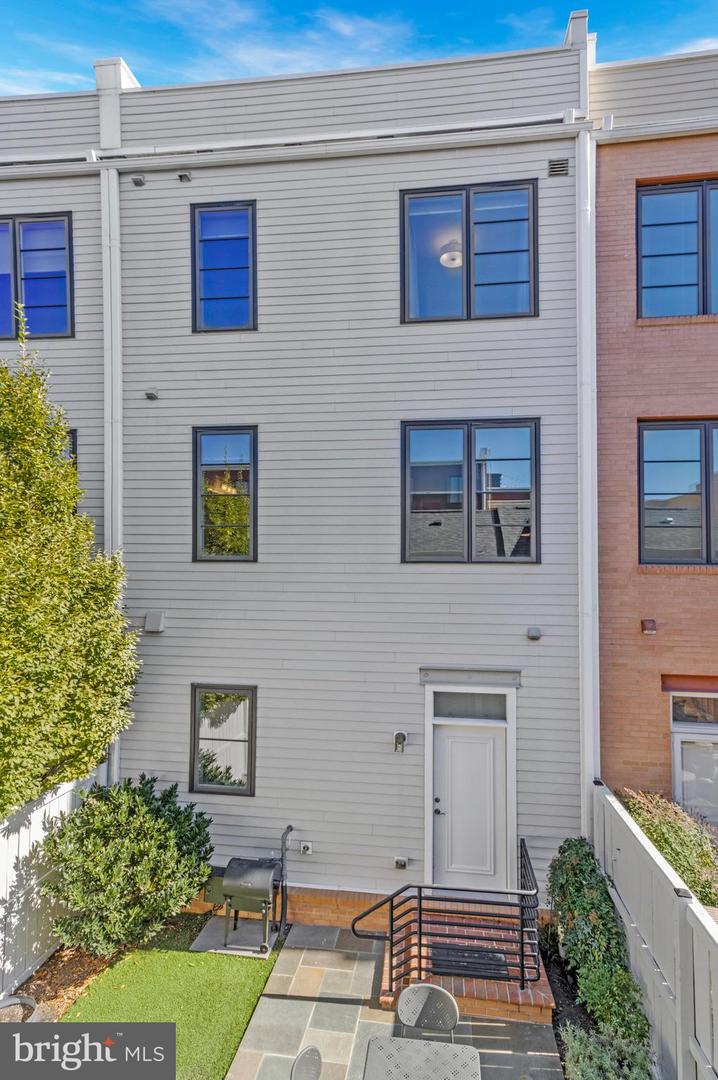 2102 MAIN LINE BLVD, ALEXANDRIA, Virginia 22301, 5 Bedrooms Bedrooms, ,4 BathroomsBathrooms,Residential,For sale,2102 MAIN LINE BLVD,VAAX2051094 MLS # VAAX2051094