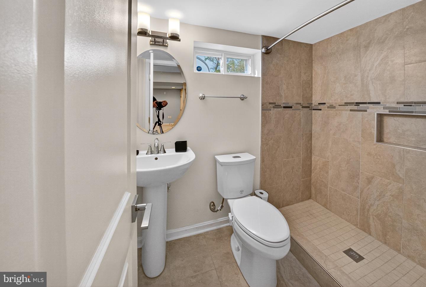 5211 JAY ST NE, WASHINGTON, District Of Columbia 20019, 2 Bedrooms Bedrooms, ,2 BathroomsBathrooms,Residential,For sale,5211 JAY ST NE,DCDC2228448 MLS # DCDC2228448