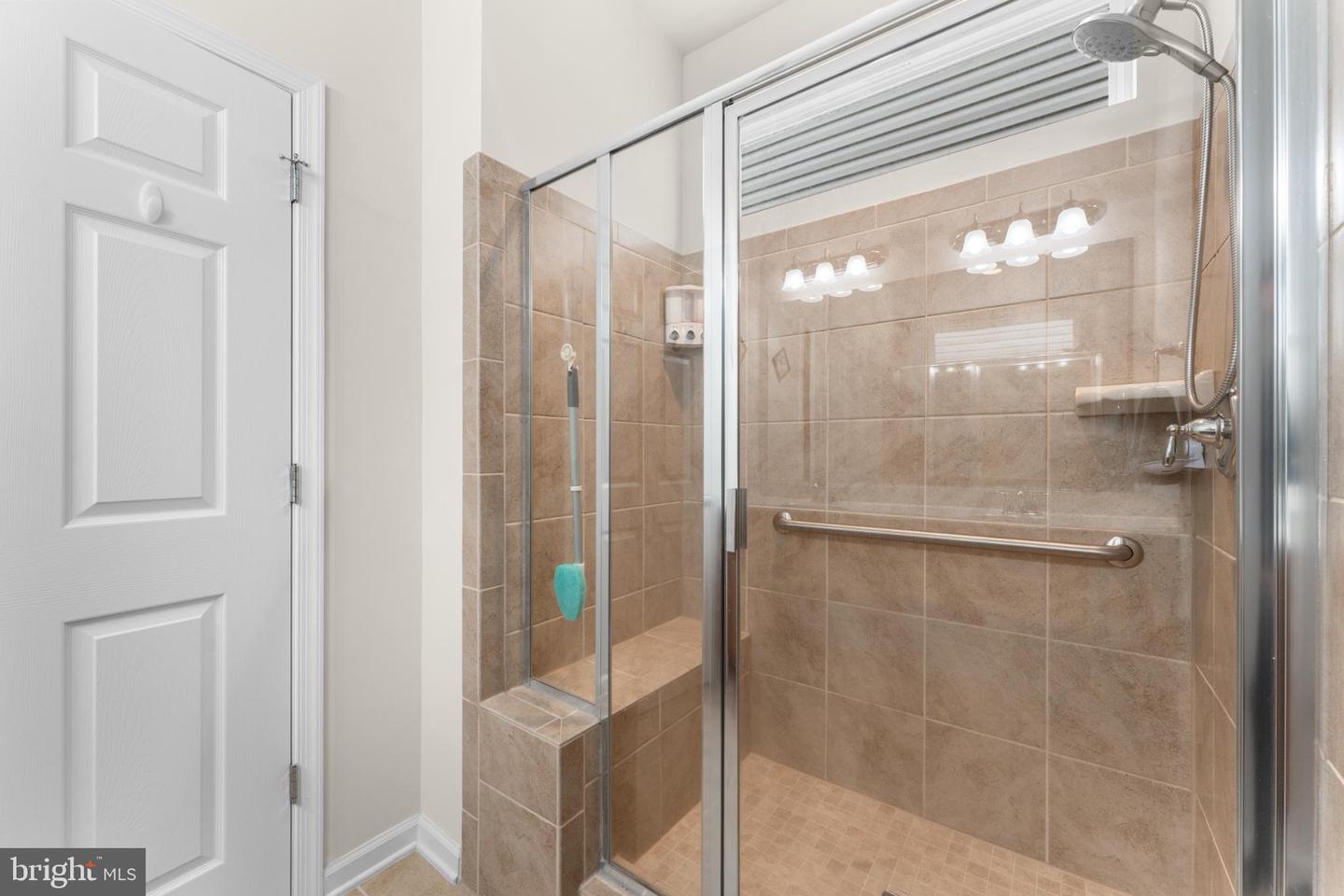 35 MONTAUK AVE, FREDERICKSBURG, Virginia 22406, 2 Bedrooms Bedrooms, 6 Rooms Rooms,2 BathroomsBathrooms,Residential,For sale,35 MONTAUK AVE,VAST2043734 MLS # VAST2043734