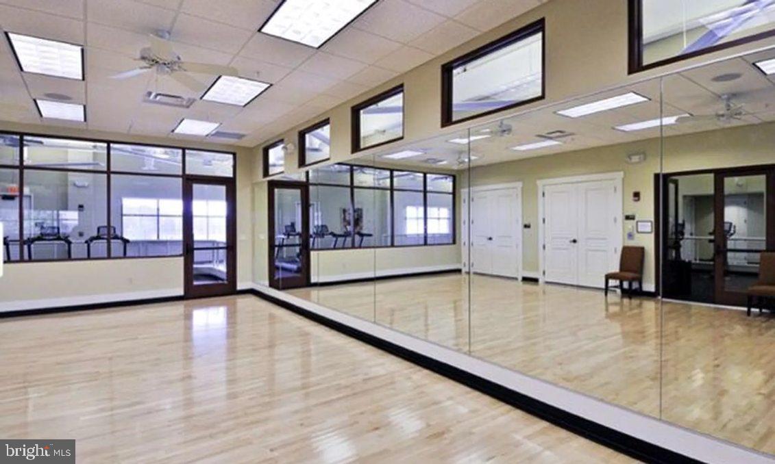 35 MONTAUK AVE, FREDERICKSBURG, Virginia 22406, 2 Bedrooms Bedrooms, 6 Rooms Rooms,2 BathroomsBathrooms,Residential,For sale,35 MONTAUK AVE,VAST2043734 MLS # VAST2043734