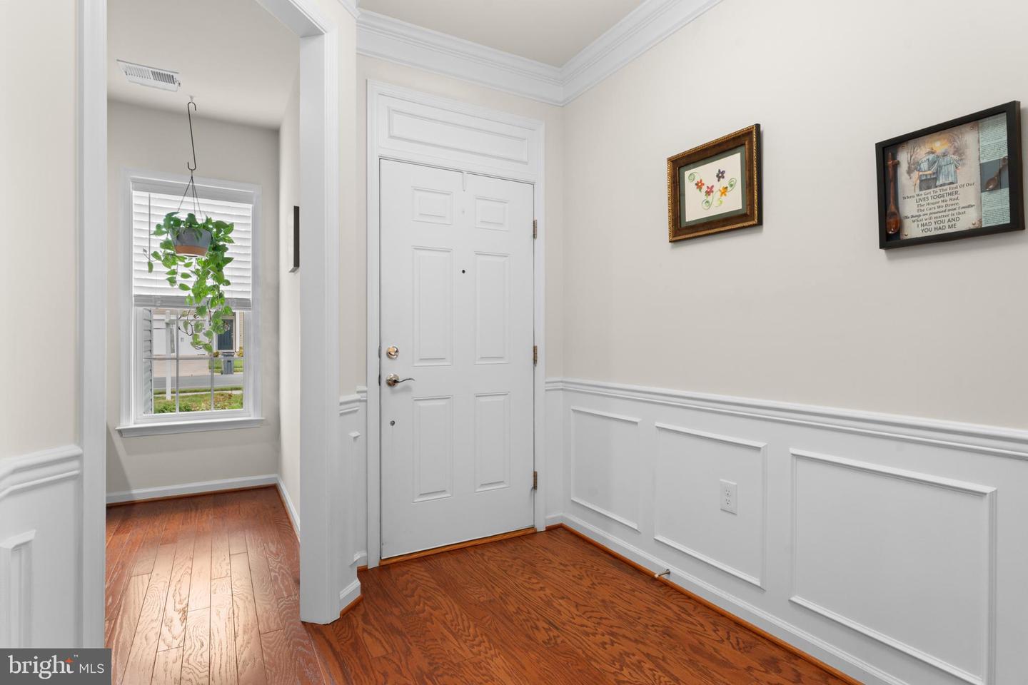 35 MONTAUK AVE, FREDERICKSBURG, Virginia 22406, 2 Bedrooms Bedrooms, 6 Rooms Rooms,2 BathroomsBathrooms,Residential,For sale,35 MONTAUK AVE,VAST2043734 MLS # VAST2043734