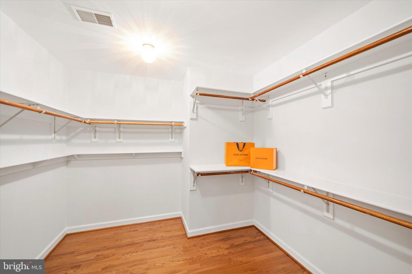 5495 ROCKPOINTE DR, CLIFTON, Virginia 20124, 6 Bedrooms Bedrooms, ,4 BathroomsBathrooms,Residential,For sale,5495 ROCKPOINTE DR,VAFX2276036 MLS # VAFX2276036 5495 ROCKPOINTE DR, CLIFTON, Virginia 20124, 6 Bedrooms Bedrooms, ,4 BathroomsBathrooms,Residential,For sale,5495 ROCKPOINTE DR,VAFX2276036 MLS # VAFX2276036