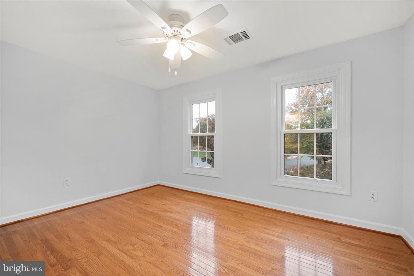 5495 ROCKPOINTE DR, CLIFTON, Virginia 20124, 6 Bedrooms Bedrooms, ,4 BathroomsBathrooms,Residential,For sale,5495 ROCKPOINTE DR,VAFX2276036 MLS # VAFX2276036 5495 ROCKPOINTE DR, CLIFTON, Virginia 20124, 6 Bedrooms Bedrooms, ,4 BathroomsBathrooms,Residential,For sale,5495 ROCKPOINTE DR,VAFX2276036 MLS # VAFX2276036