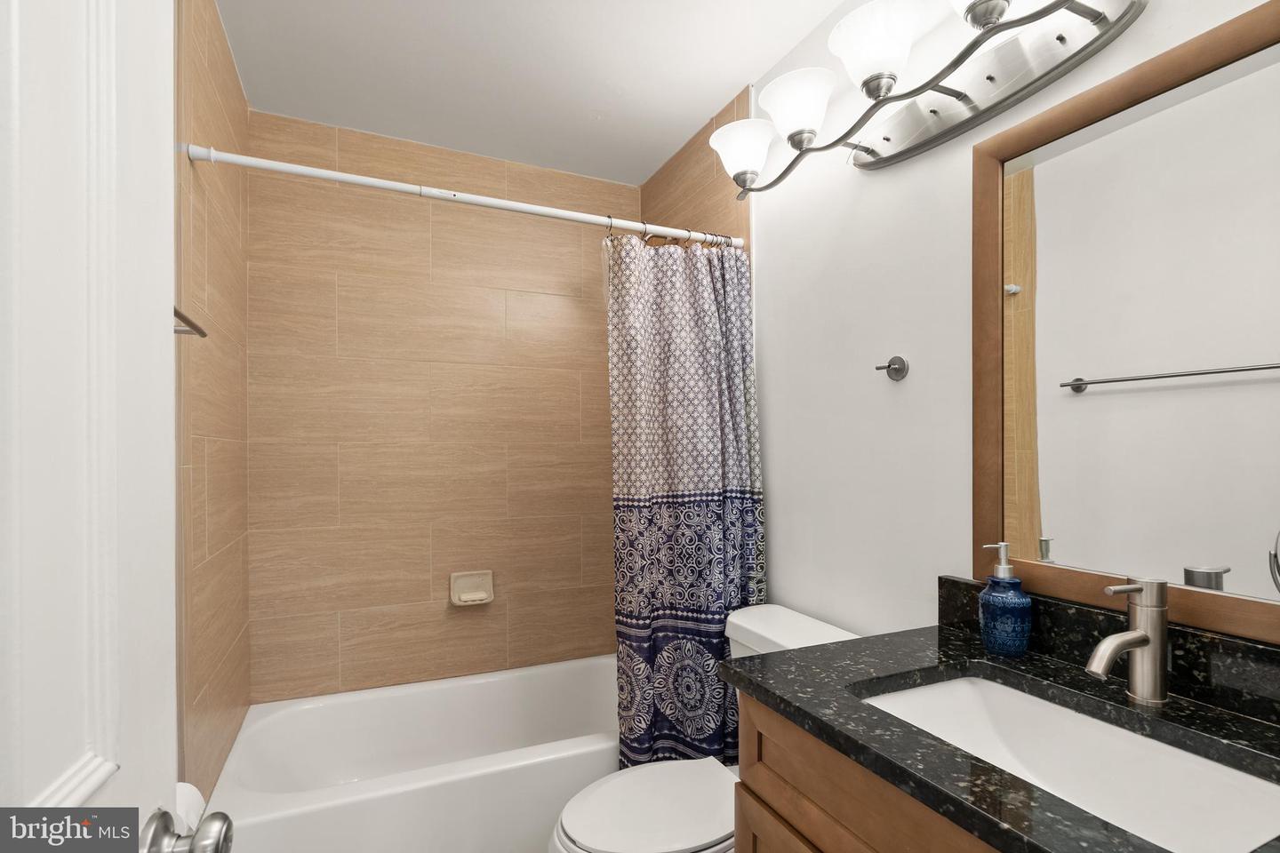 6905-B KEYSER WAY, ALEXANDRIA, Virginia 22310, 2 Bedrooms Bedrooms, ,2 BathroomsBathrooms,Residential,For sale,6905-B KEYSER WAY,VAFX2276352 MLS # VAFX2276352