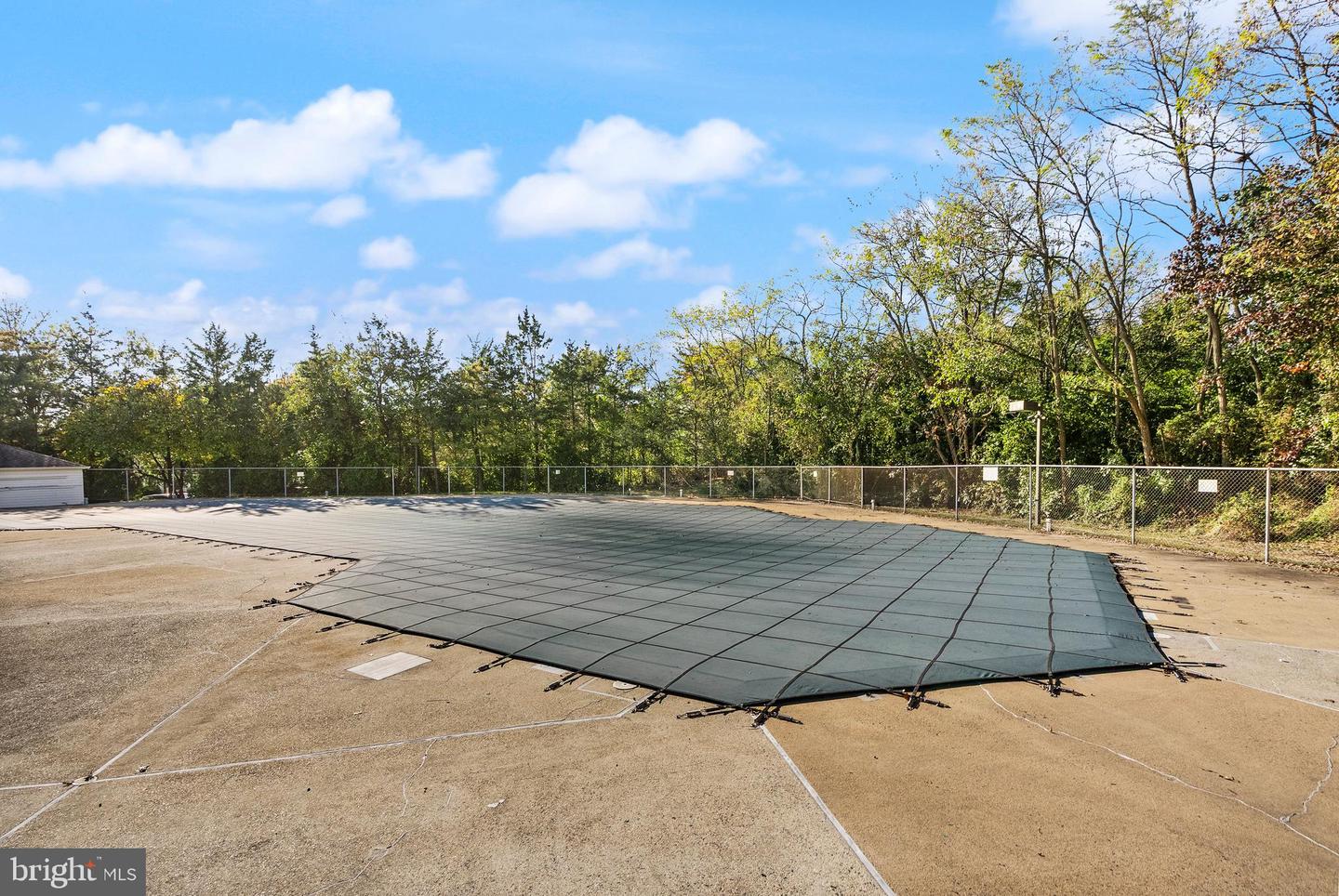 6905-B KEYSER WAY, ALEXANDRIA, Virginia 22310, 2 Bedrooms Bedrooms, ,2 BathroomsBathrooms,Residential,For sale,6905-B KEYSER WAY,VAFX2276352 MLS # VAFX2276352