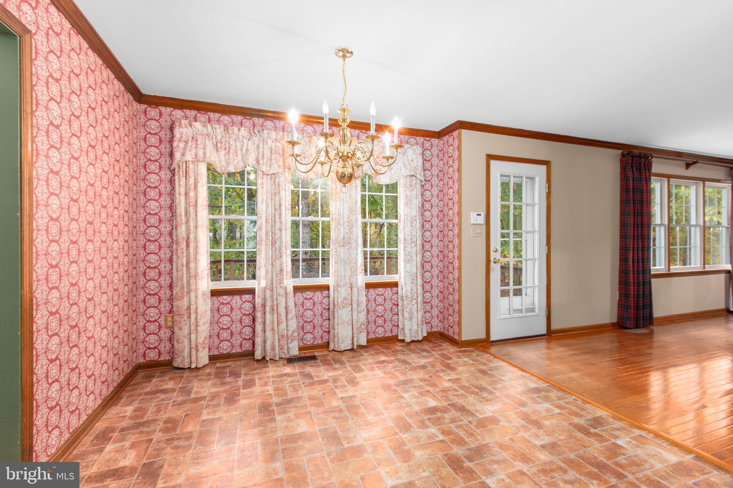 4305 WICKHAM CT, FREDERICKSBURG, Virginia 22408, 4 Bedrooms Bedrooms, 12 Rooms Rooms,2 BathroomsBathrooms,Residential,For sale,4305 WICKHAM CT,VASP2037266 MLS # VASP2037266