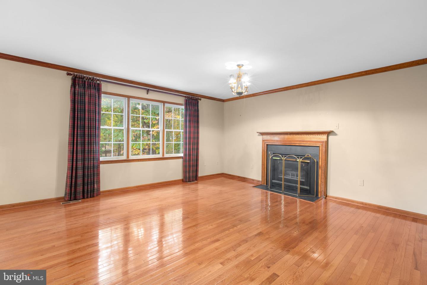 4305 WICKHAM CT, FREDERICKSBURG, Virginia 22408, 4 Bedrooms Bedrooms, 12 Rooms Rooms,2 BathroomsBathrooms,Residential,For sale,4305 WICKHAM CT,VASP2037266 MLS # VASP2037266