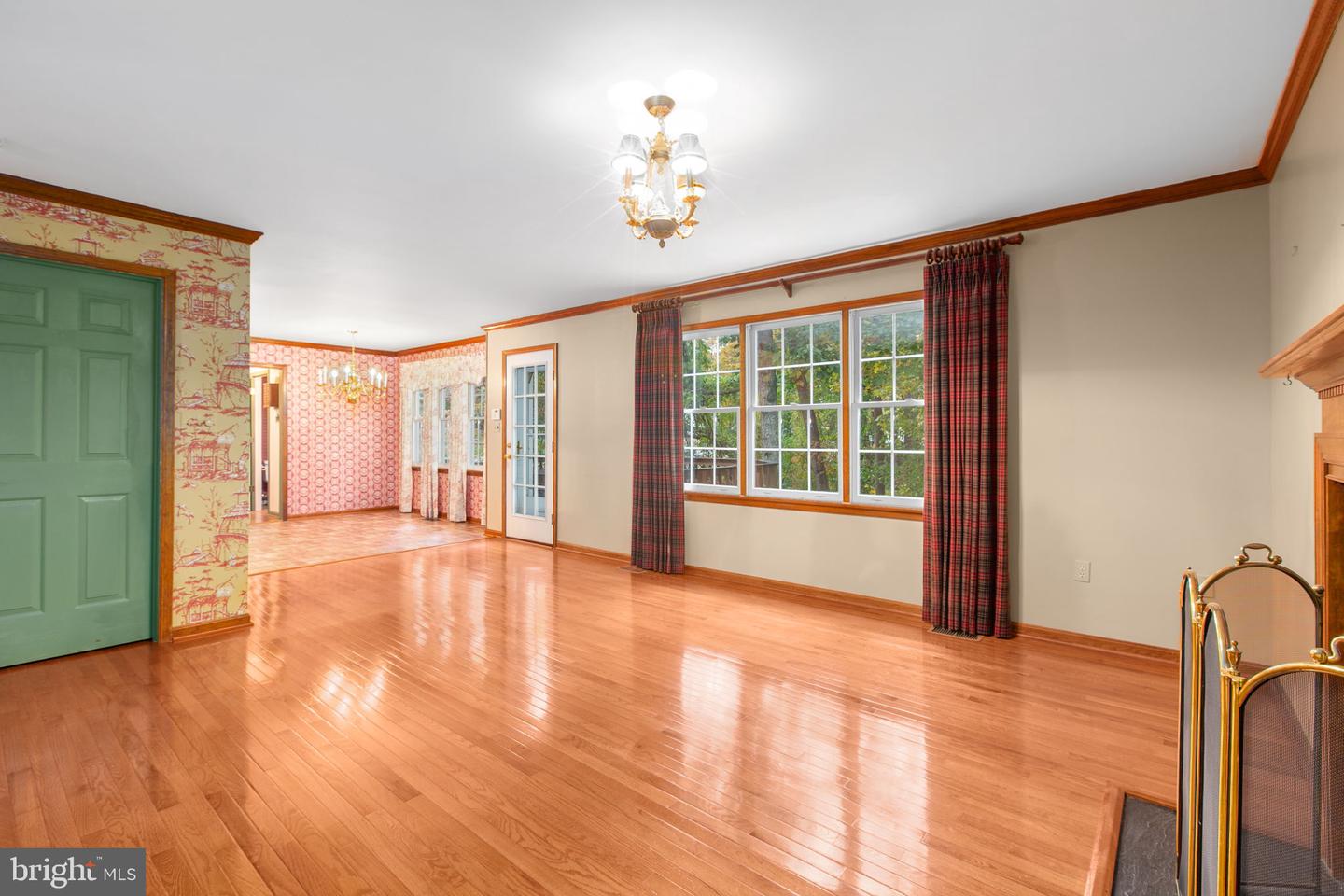 4305 WICKHAM CT, FREDERICKSBURG, Virginia 22408, 4 Bedrooms Bedrooms, 12 Rooms Rooms,2 BathroomsBathrooms,Residential,For sale,4305 WICKHAM CT,VASP2037266 MLS # VASP2037266