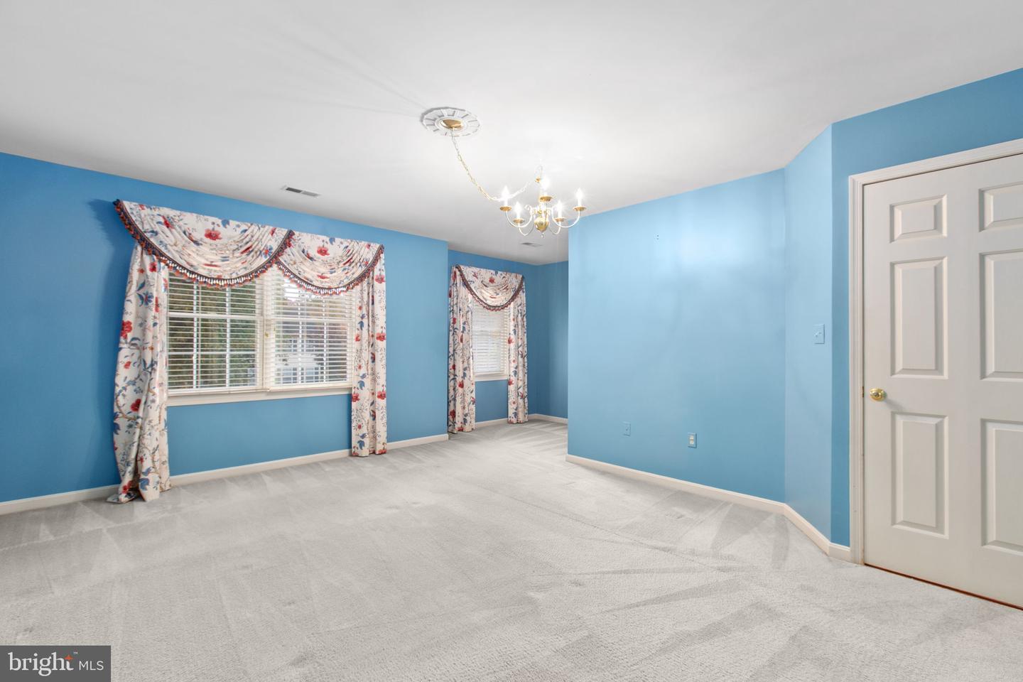 4305 WICKHAM CT, FREDERICKSBURG, Virginia 22408, 4 Bedrooms Bedrooms, 12 Rooms Rooms,2 BathroomsBathrooms,Residential,For sale,4305 WICKHAM CT,VASP2037266 MLS # VASP2037266