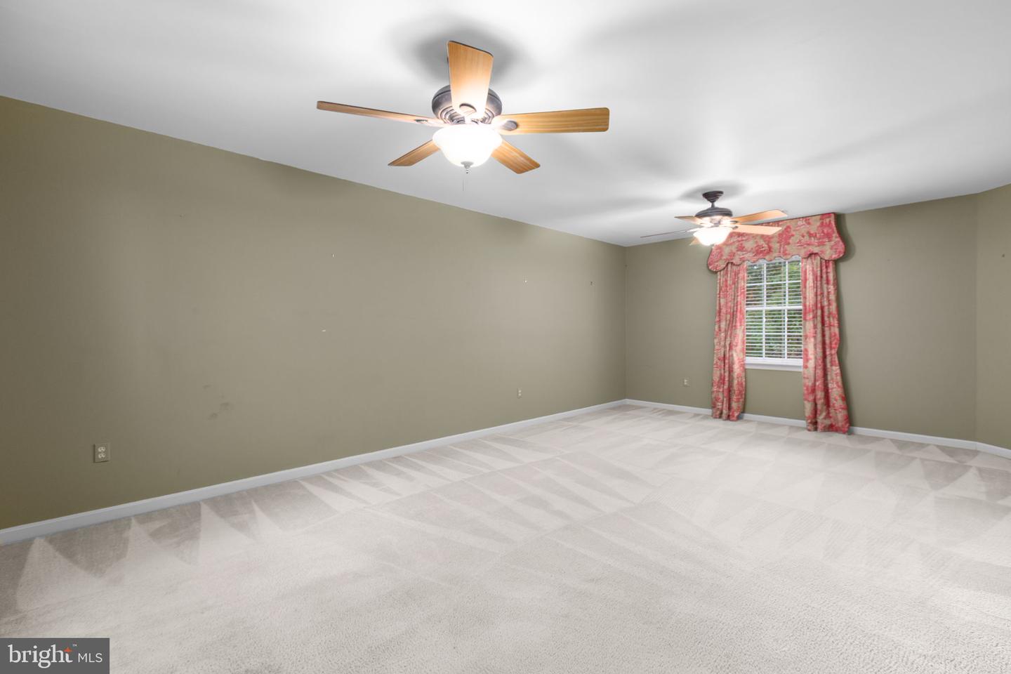 4305 WICKHAM CT, FREDERICKSBURG, Virginia 22408, 4 Bedrooms Bedrooms, 12 Rooms Rooms,2 BathroomsBathrooms,Residential,For sale,4305 WICKHAM CT,VASP2037266 MLS # VASP2037266