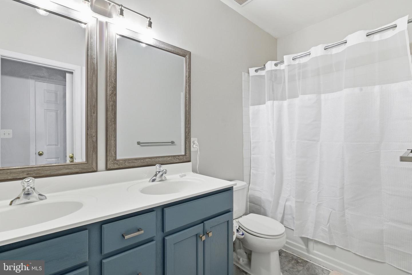 25065 RIDING CENTER DR, CHANTILLY, Virginia 20152, 3 Bedrooms Bedrooms, ,3 BathroomsBathrooms,Residential,For sale,25065 RIDING CENTER DR,VALO2109508 MLS # VALO2109508