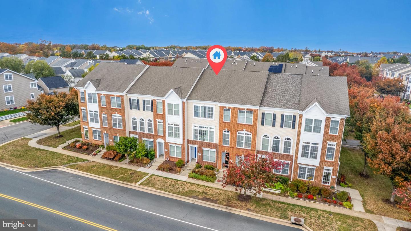 25065 RIDING CENTER DR, CHANTILLY, Virginia 20152, 3 Bedrooms Bedrooms, ,3 BathroomsBathrooms,Residential,For sale,25065 RIDING CENTER DR,VALO2109508 MLS # VALO2109508