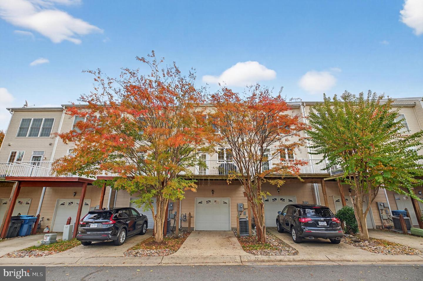 25065 RIDING CENTER DR, CHANTILLY, Virginia 20152, 3 Bedrooms Bedrooms, ,3 BathroomsBathrooms,Residential,For sale,25065 RIDING CENTER DR,VALO2109508 MLS # VALO2109508