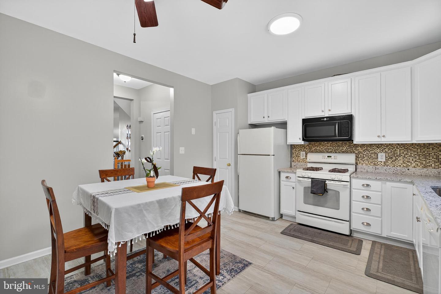 25065 RIDING CENTER DR, CHANTILLY, Virginia 20152, 3 Bedrooms Bedrooms, ,3 BathroomsBathrooms,Residential,For sale,25065 RIDING CENTER DR,VALO2109508 MLS # VALO2109508