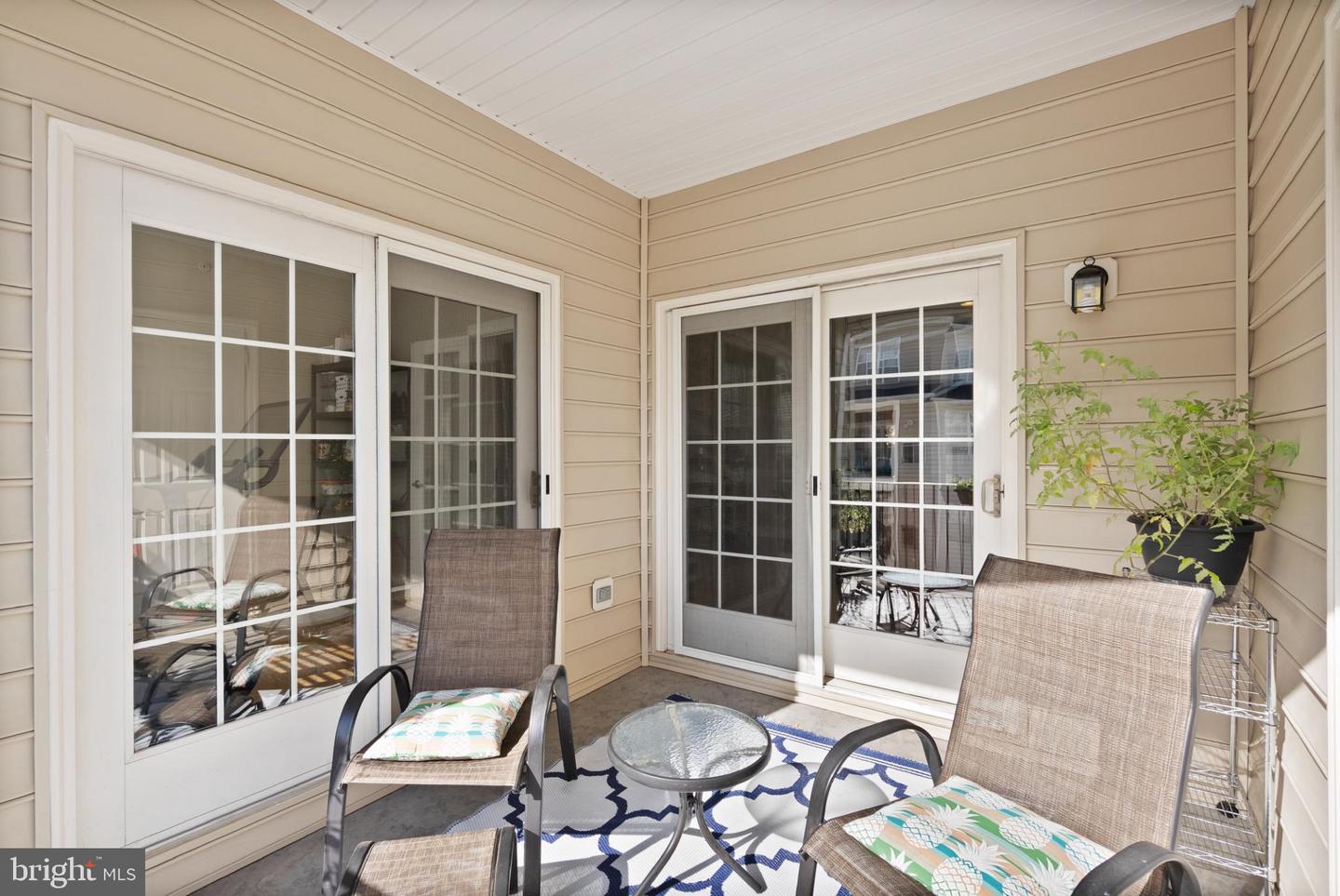 2238 MARGRAF CIR, WOODBRIDGE, Virginia 22191, 3 Bedrooms Bedrooms, 6 Rooms Rooms,2 BathroomsBathrooms,Residential,For sale,2238 MARGRAF CIR,VAPW2106656 MLS # VAPW2106656